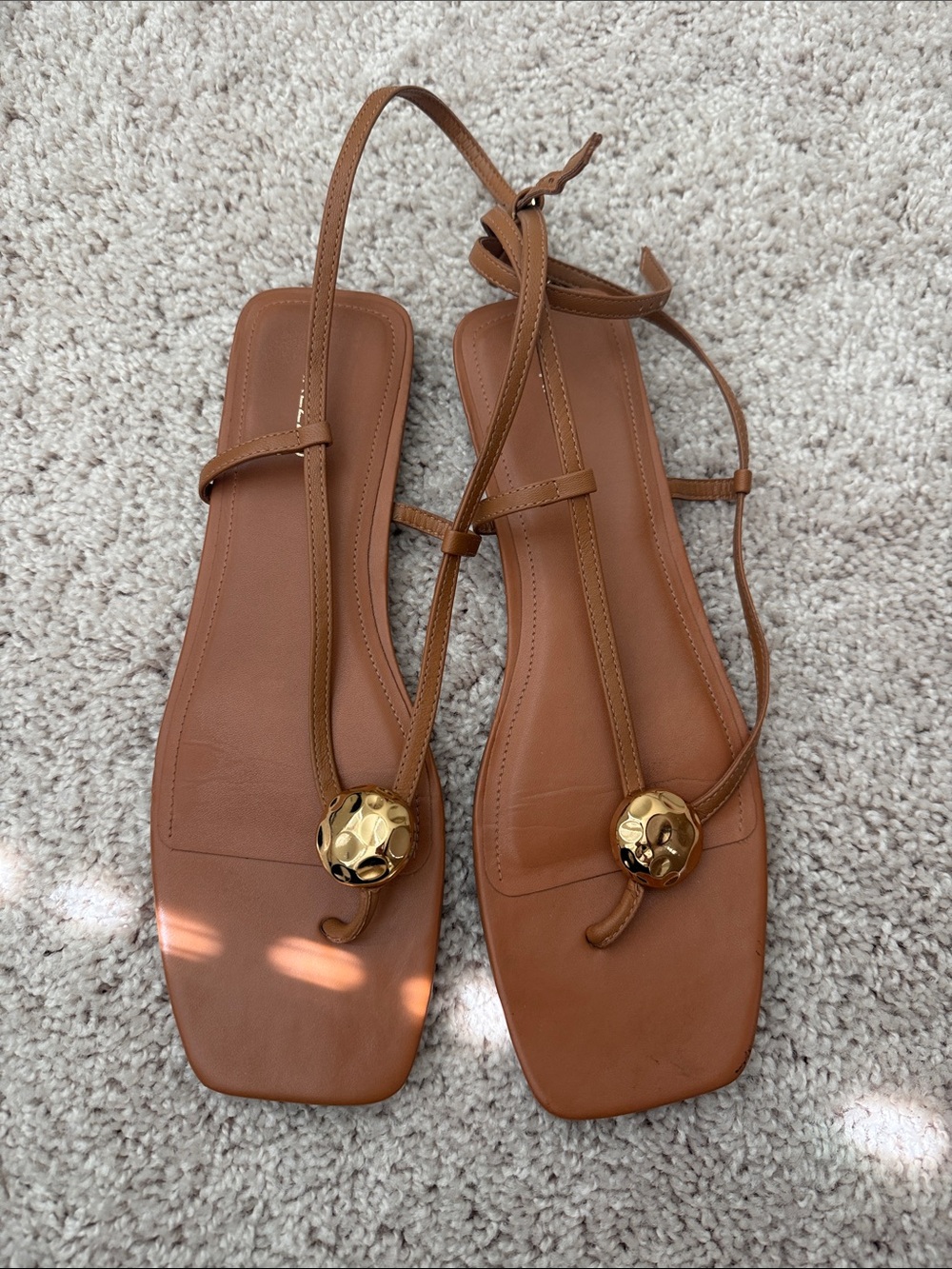 Women’s Brown Leather Toe-Ring Sandals with Gold Accent